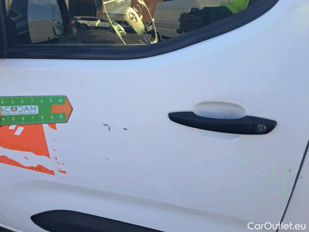  Opel  Combo OPEL  / 2018 / 4P / furgón derivado de turismo 1.5 TD 75kW (100CV) Select L H1 1000kg #16