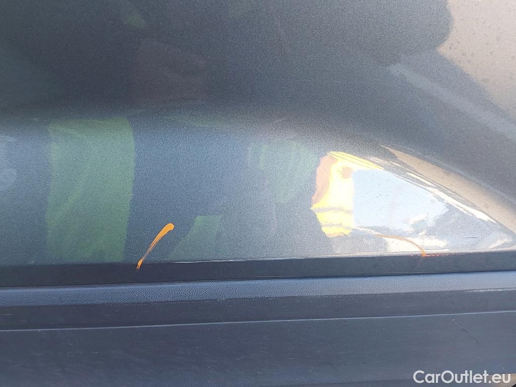  Volkswagen  T-ROC VOLKSWAGEN  / 2017 / 5P / todoterreno Advance 2.0 TDI 110kW (150CV) DSG (AC2) #19