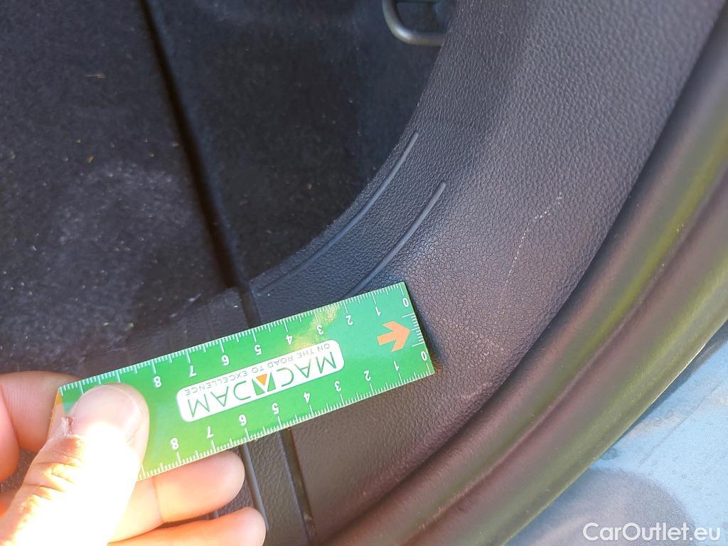  Volkswagen  T-ROC VOLKSWAGEN  / 2017 / 5P / todoterreno Advance 2.0 TDI 110kW (150CV) DSG (AC2) #14