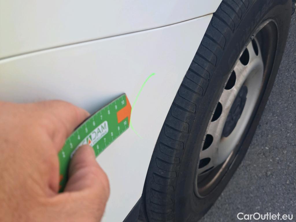  Opel  Combo OPEL  / 2018 / 4P / furgón derivado de turismo 1.5 TD 75kW (100CV) Select L H1 1000kg #25