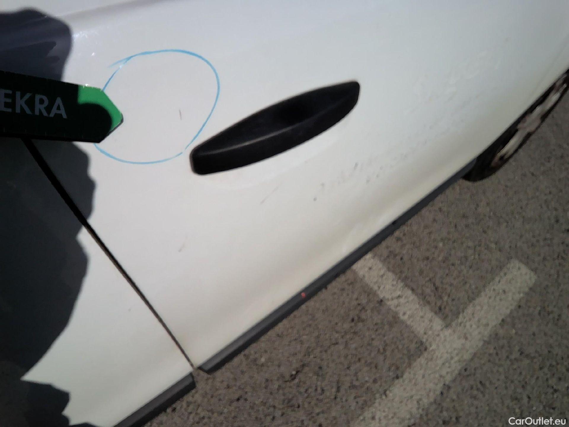  Dacia  Dokker DACIA  / 2013 / 4P / furgón derivado de turismo Van Essential Blue dCi 70kW (95CV) #34