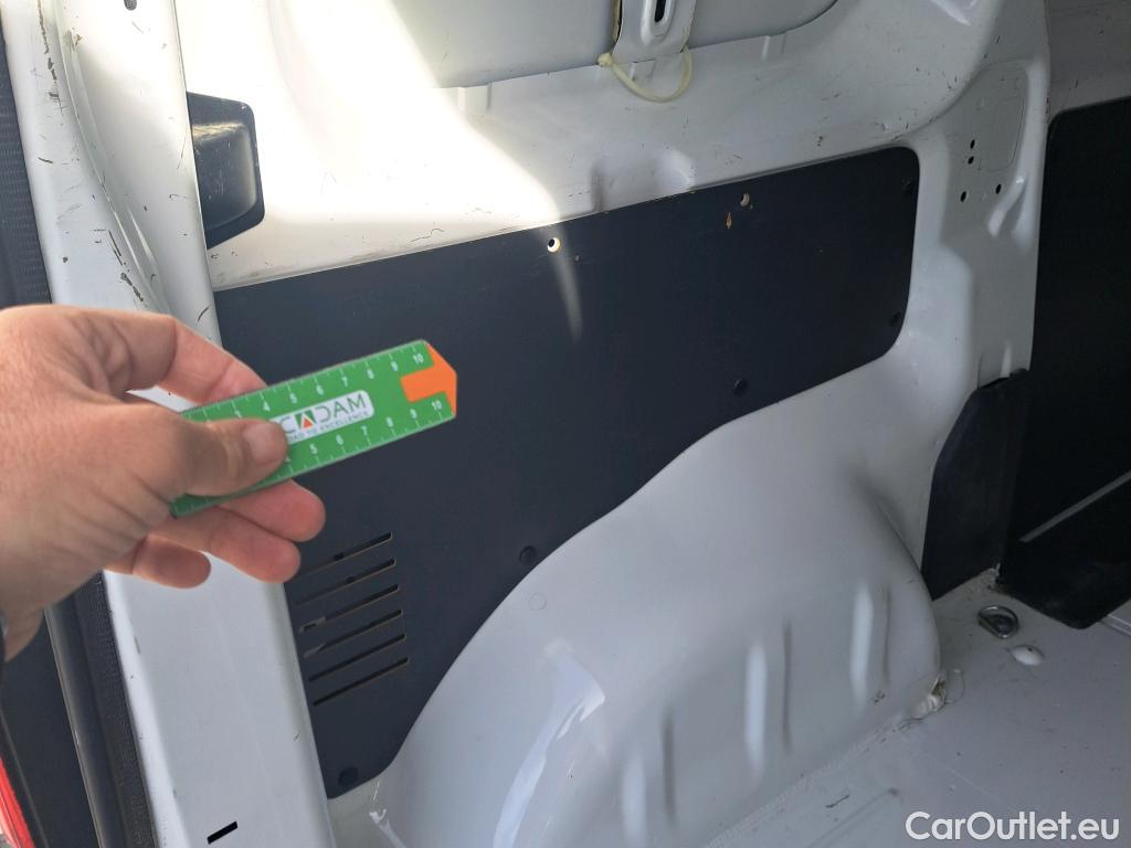  Peugeot  Expert PEUGEOT  / 2016 / 4P / furgón Furgón Premium 1.5 BlueHDi 100 Standard (AC) #46