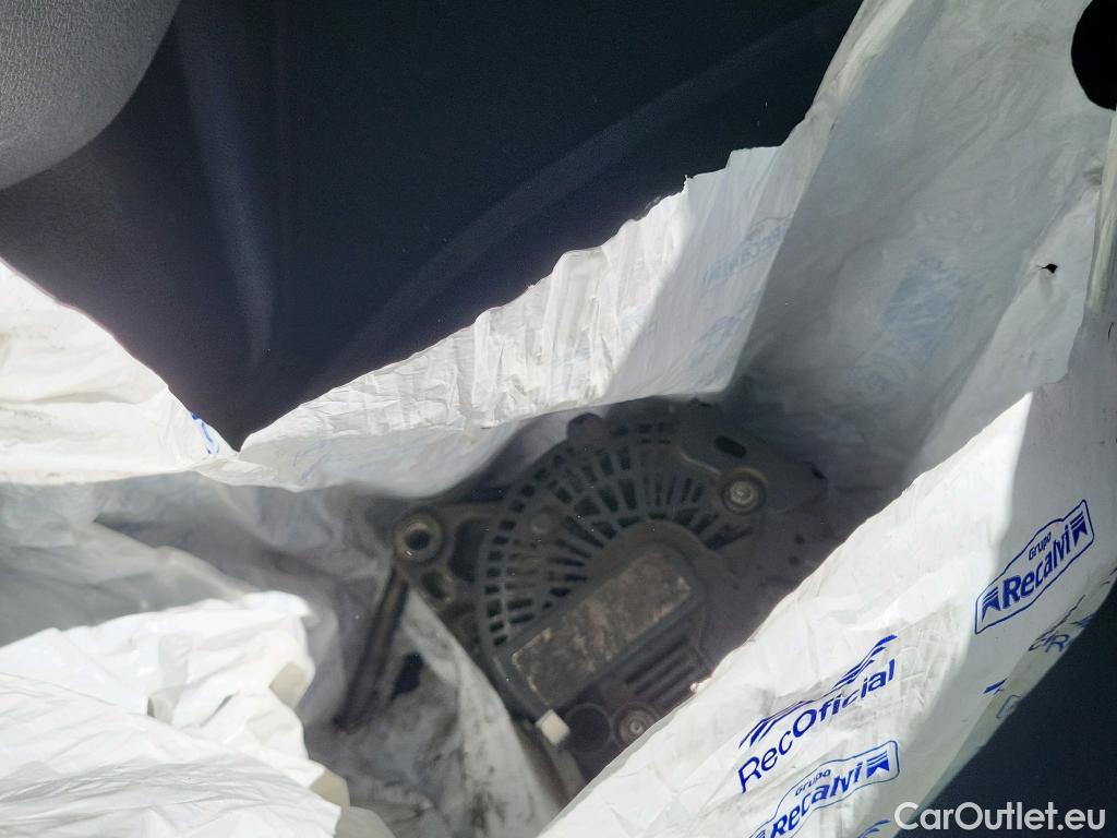  Opel  Vivaro OPEL  / 2019 / 4P / furgón 1.5 Diésel 88kW (120CV) M Std Select #69