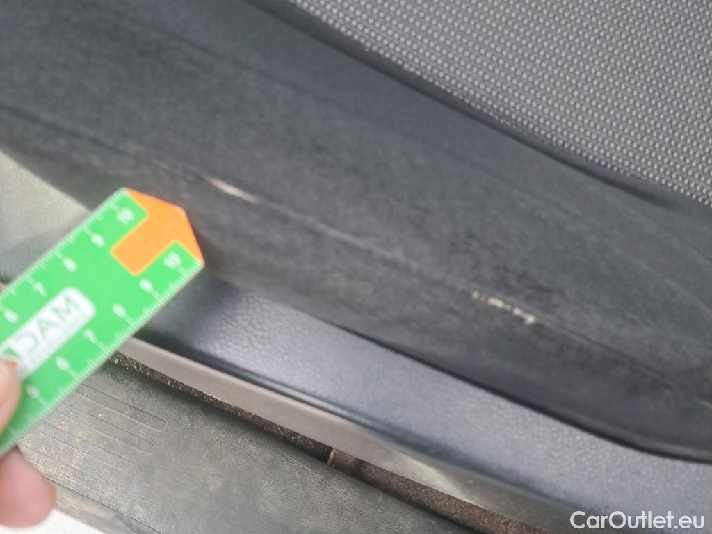  Peugeot  Partner PEUGEOT  / 2018 / 3P / furgón derivado de turismo Pro Standard 1000kg BlueHDi 73kW #62