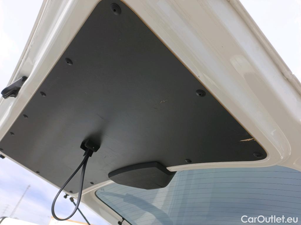  Volkswagen  Caddy VOLKSWAGEN  / 2015 / 5P / combi Outdoor 2.0 TDI 75kW (102CV) BMT DSG #18