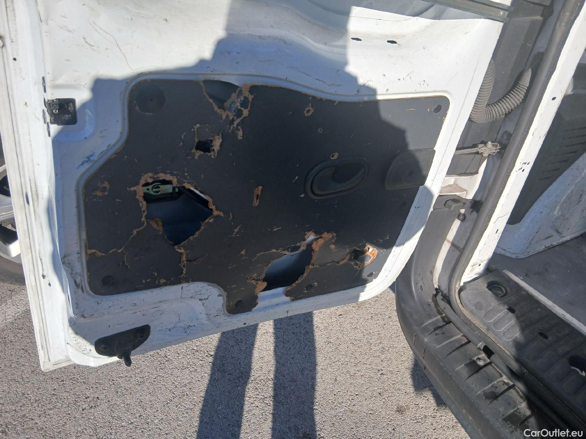  Renault  Kangoo RENAULT  Furgón/2013/4P/furgón derivado de turismo Maxi 2p Blue dCi 70 kW (95CV) #4