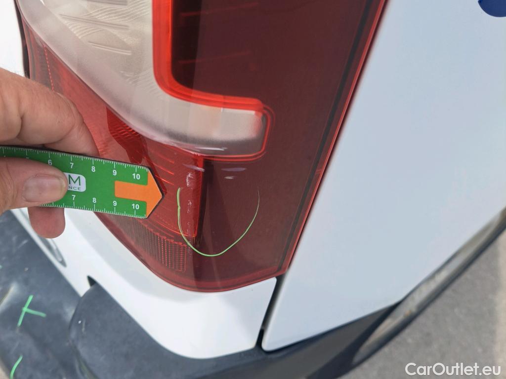  Peugeot  Partner PEUGEOT  / 2018 / 3P / furgón derivado de turismo Pro Standard 1000kg BlueHDi 73kW #27