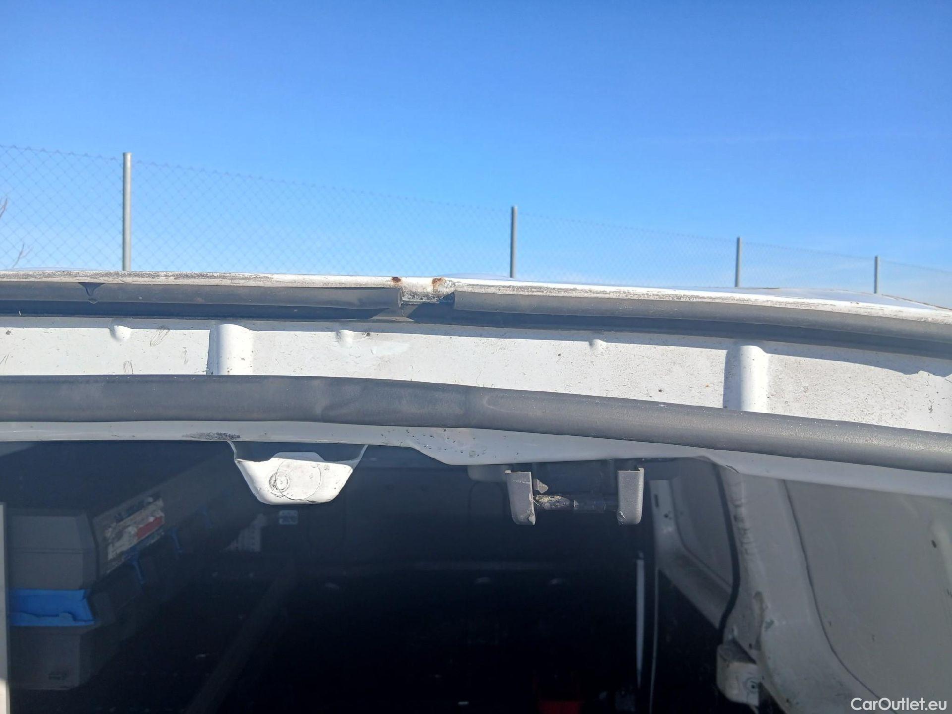  Renault  Kangoo RENAULT  Furgón/2013/4P/furgón derivado de turismo Maxi 2p Blue dCi 70 kW (95CV) #8