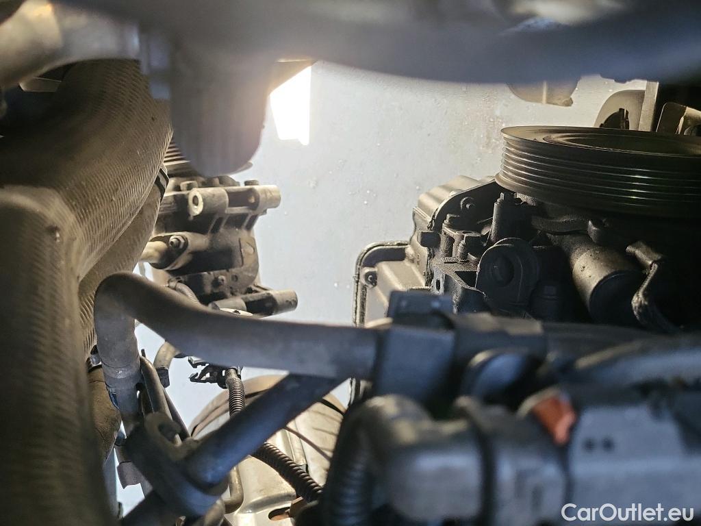  Opel  Vivaro OPEL  / 2019 / 4P / furgón 1.5 Diésel 88kW (120CV) M Std Select #71