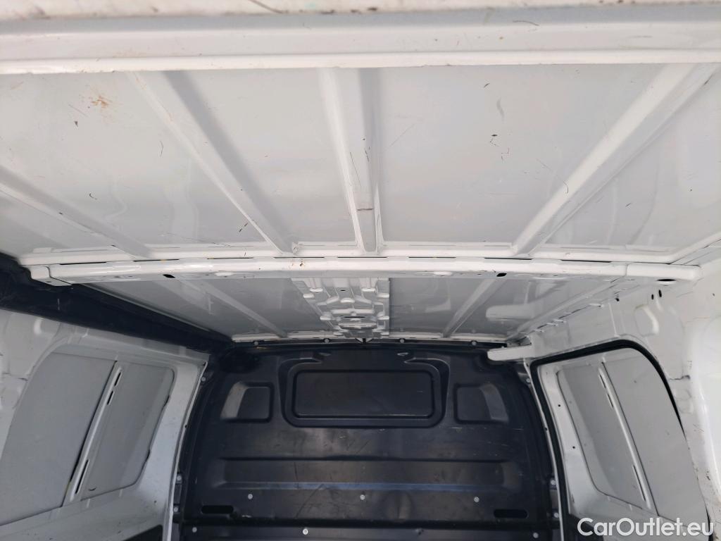  Peugeot  Expert PEUGEOT  / 2016 / 4P / furgón Furgón Premium 1.5 BlueHDi 100 Standard (AC) #67