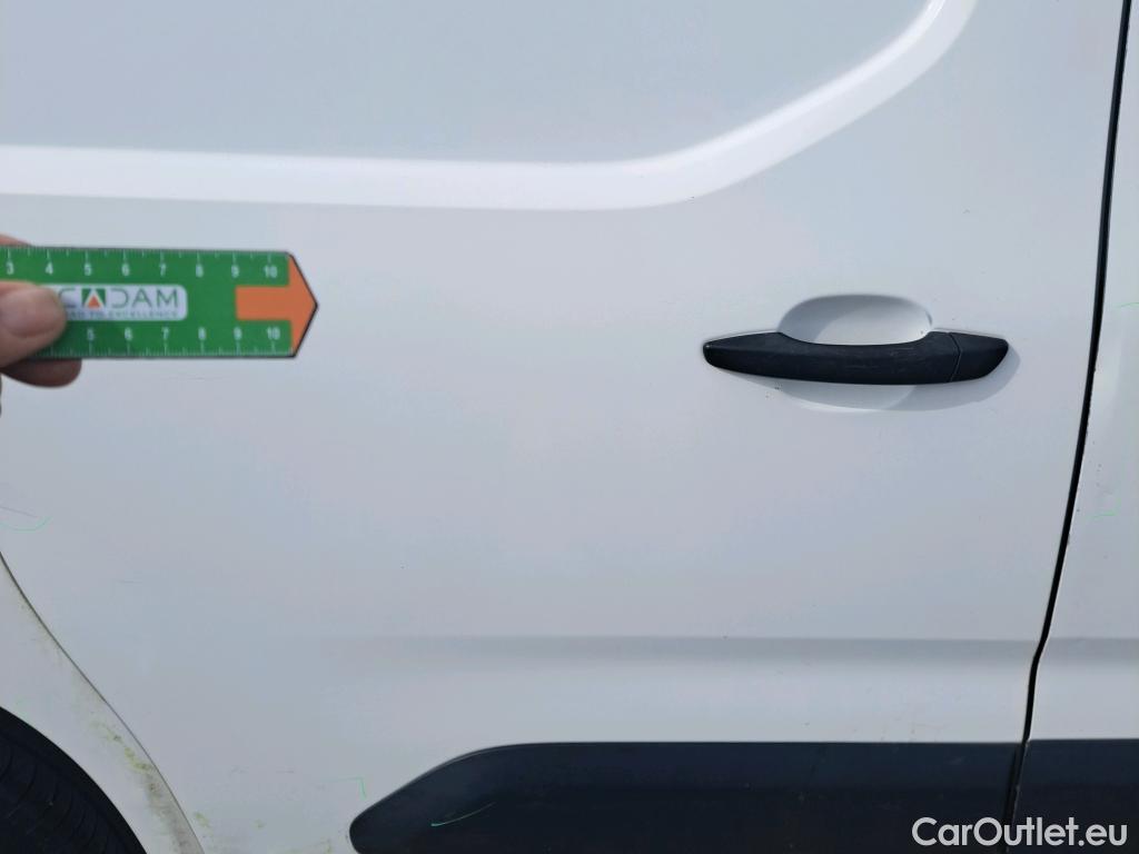  Peugeot  Partner PEUGEOT  / 2018 / 3P / furgón derivado de turismo Pro Standard 1000kg BlueHDi 73kW #23