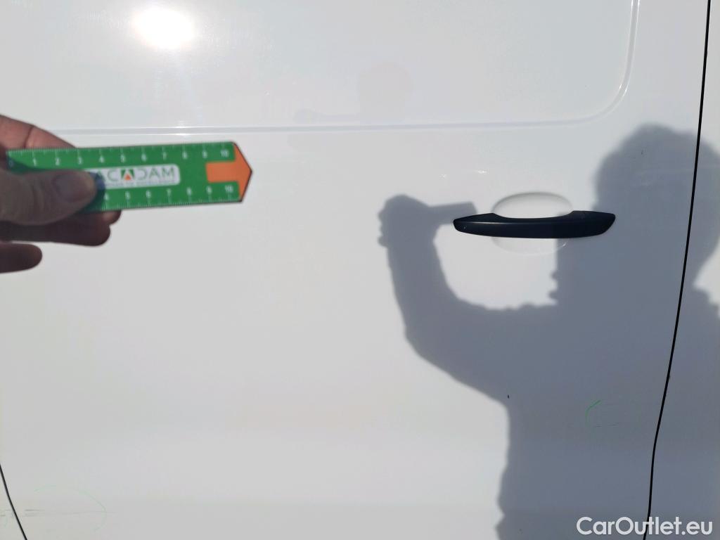  Peugeot  Expert PEUGEOT  / 2016 / 4P / furgón Furgón Premium 1.5 BlueHDi 100 Standard (AC) #18