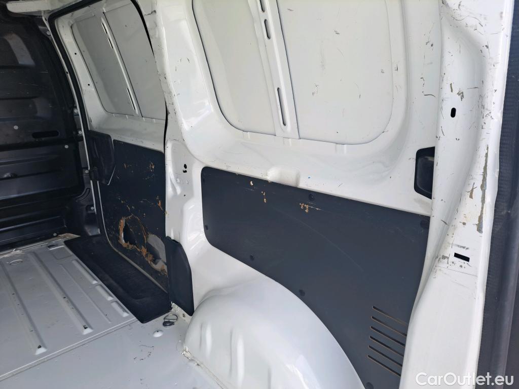  Peugeot  Expert PEUGEOT  / 2016 / 4P / furgón Furgón Premium 1.5 BlueHDi 100 Standard (AC) #66