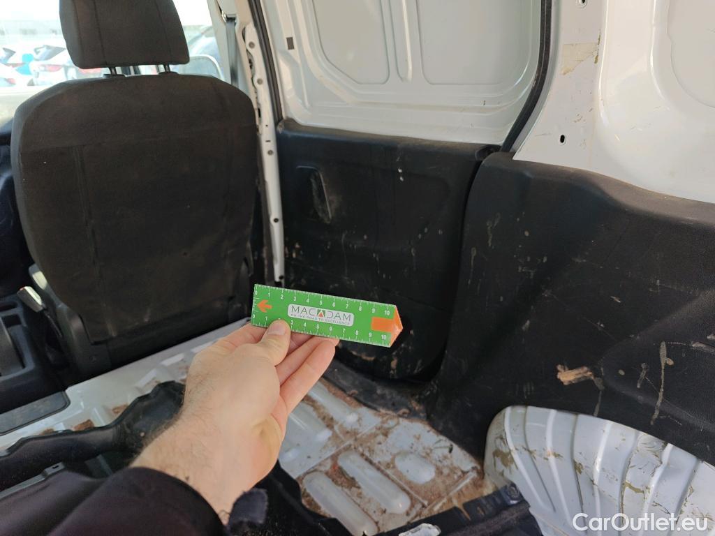  Peugeot  RIFTER PEUGEOT Partner / 2023 / 4P / furgón derivado de turismo Standard 600kg BlueHDi 73kW #72