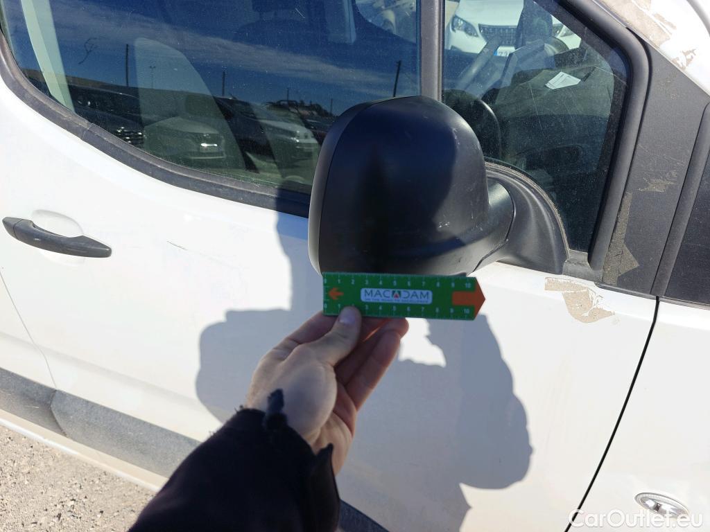  Peugeot  RIFTER PEUGEOT Partner / 2023 / 4P / furgón derivado de turismo Standard 600kg BlueHDi 73kW #58