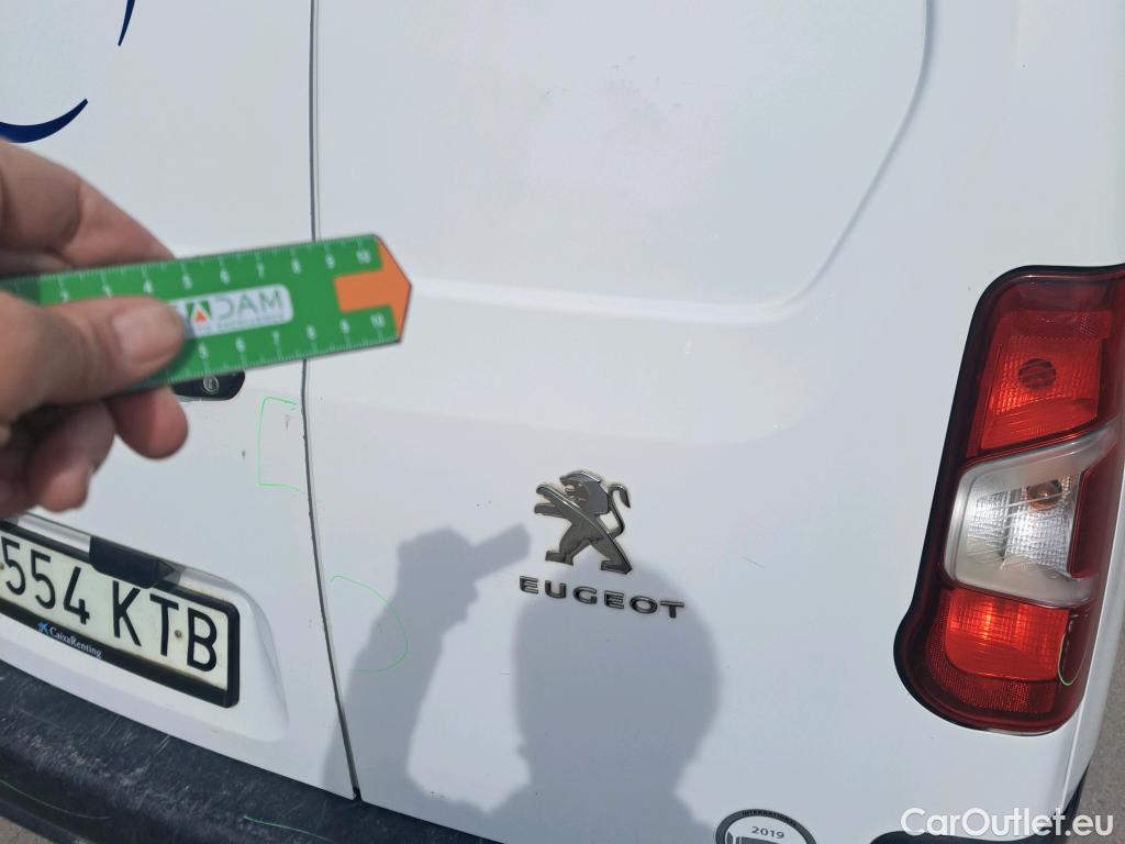  Peugeot  Partner PEUGEOT  / 2018 / 3P / furgón derivado de turismo Pro Standard 1000kg BlueHDi 73kW #51