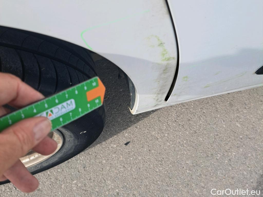  Peugeot  Partner PEUGEOT  / 2018 / 3P / furgón derivado de turismo Pro Standard 1000kg BlueHDi 73kW #9