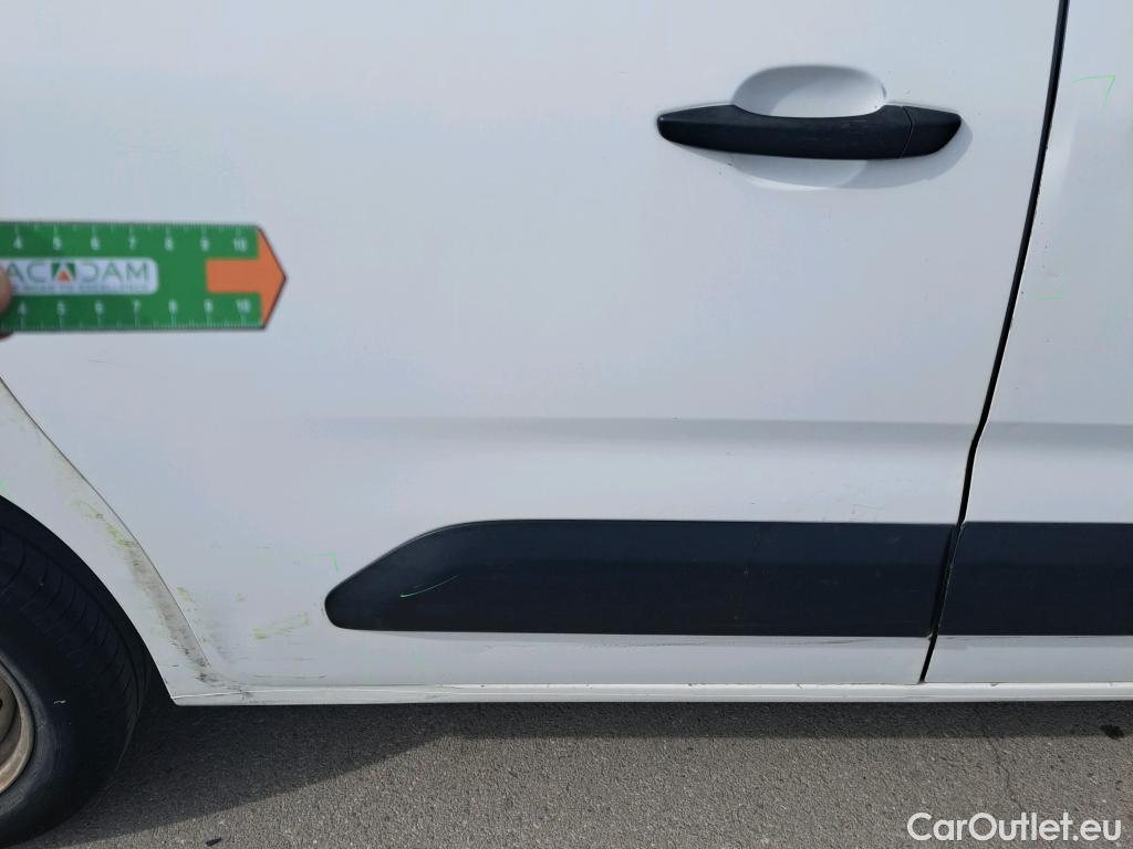  Peugeot  Partner PEUGEOT  / 2018 / 3P / furgón derivado de turismo Pro Standard 1000kg BlueHDi 73kW #90