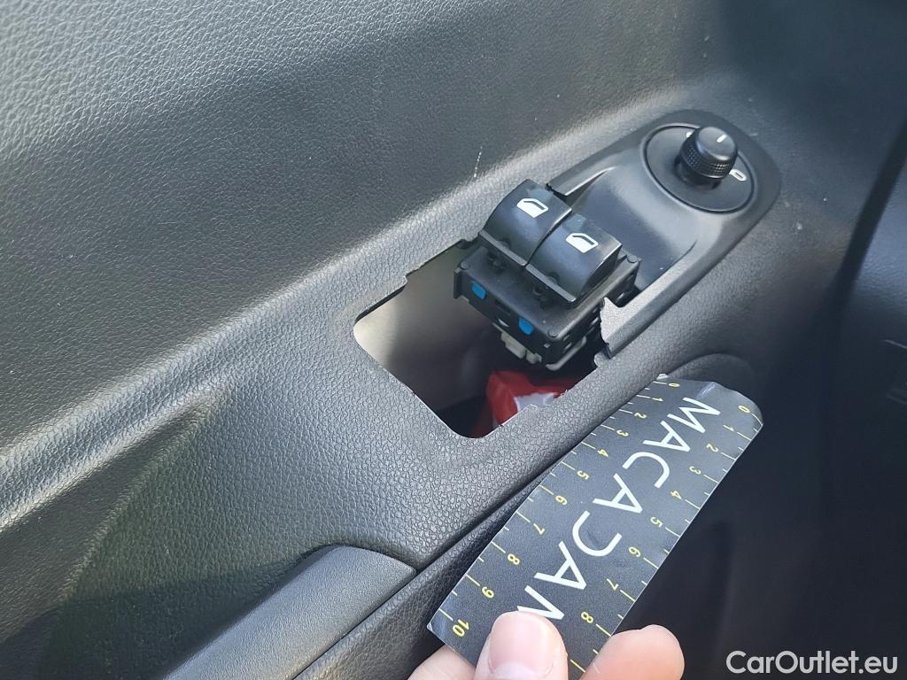  Toyota  Proace TOYOTA  City / 2020 / 4P / combi 1.5D 75kW (100CV) GX L1 #38