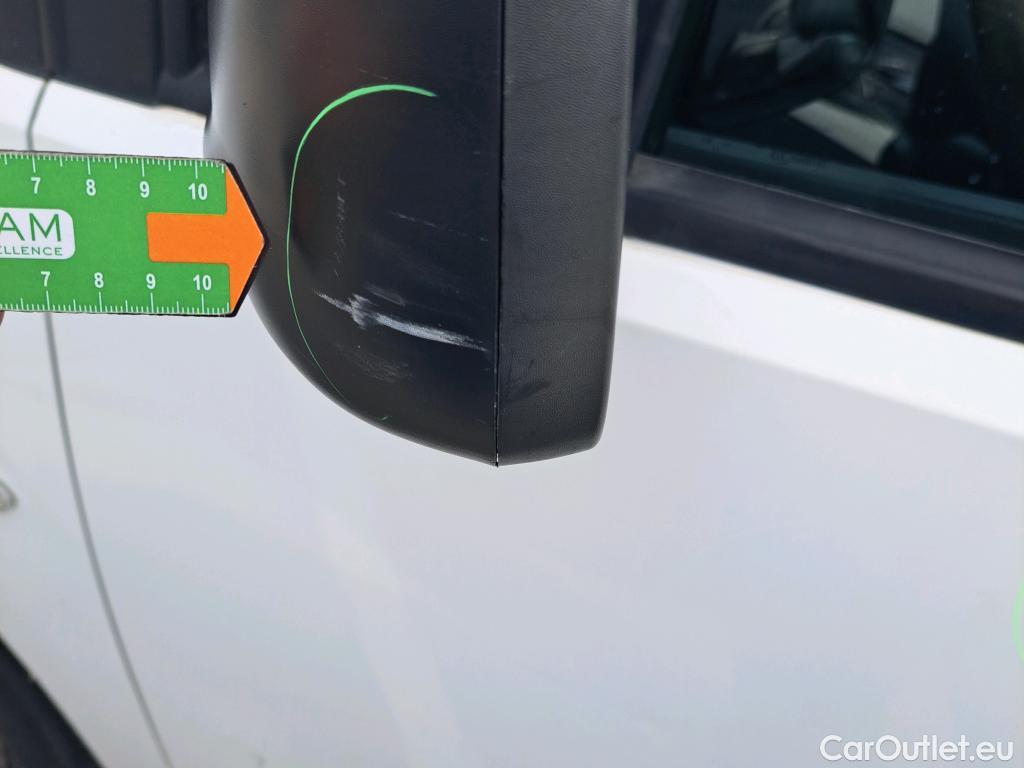  Peugeot  Partner PEUGEOT  / 2018 / 3P / furgón derivado de turismo Pro Standard 1000kg BlueHDi 73kW #98