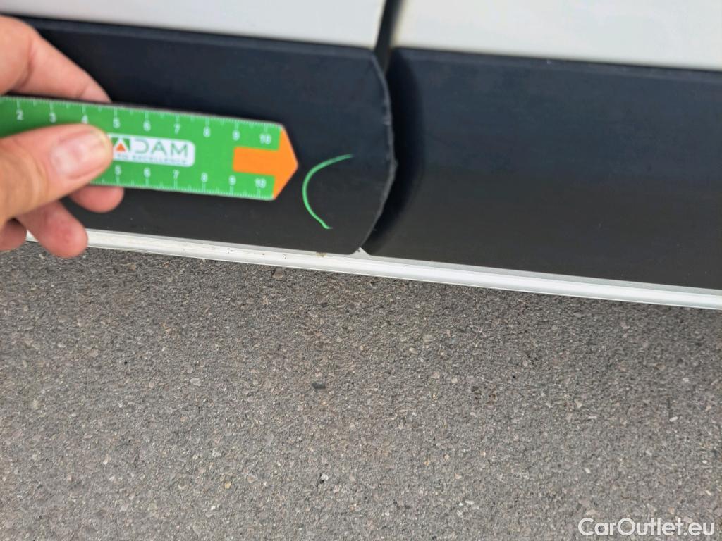  Peugeot  Partner PEUGEOT  / 2018 / 3P / furgón derivado de turismo Pro Standard 1000kg BlueHDi 73kW #95