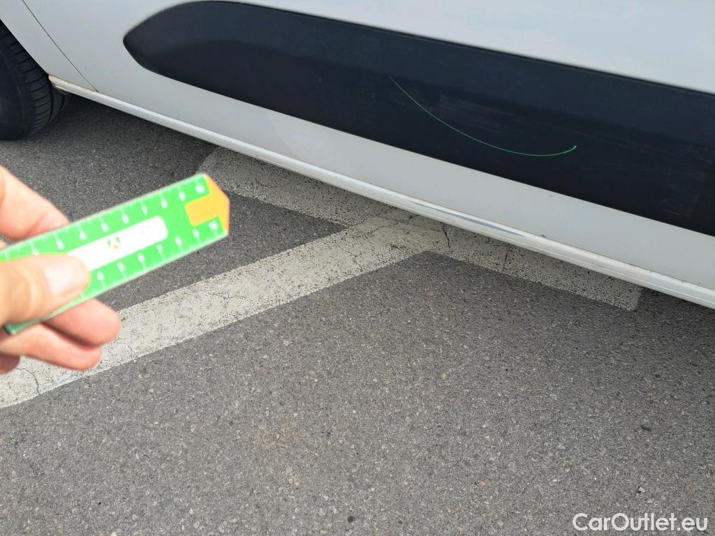  Peugeot  Partner PEUGEOT  / 2018 / 3P / furgón derivado de turismo Pro Standard 1000kg BlueHDi 73kW #76