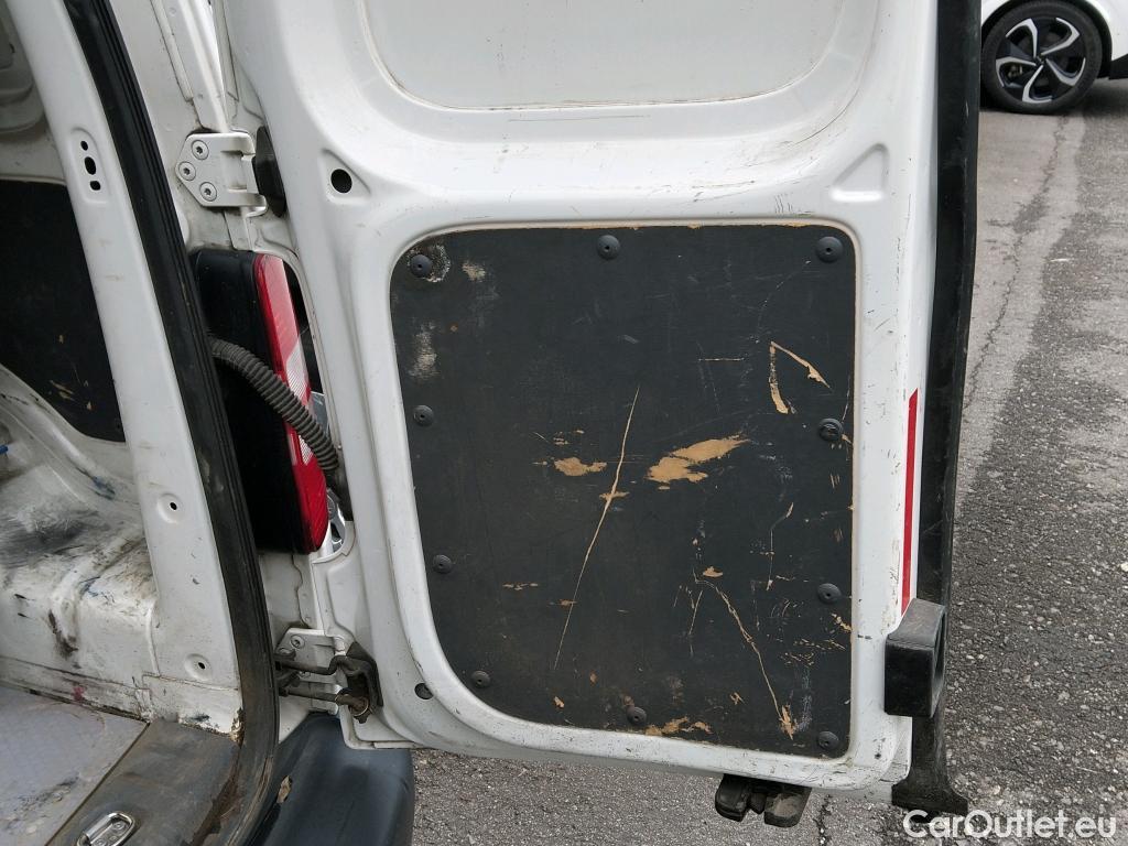  Volkswagen  Caddy VOLKSWAGEN  VU 4p 3G furgón derivado de t Furgón 2.0 TDI 110cv 4motion 4p #5