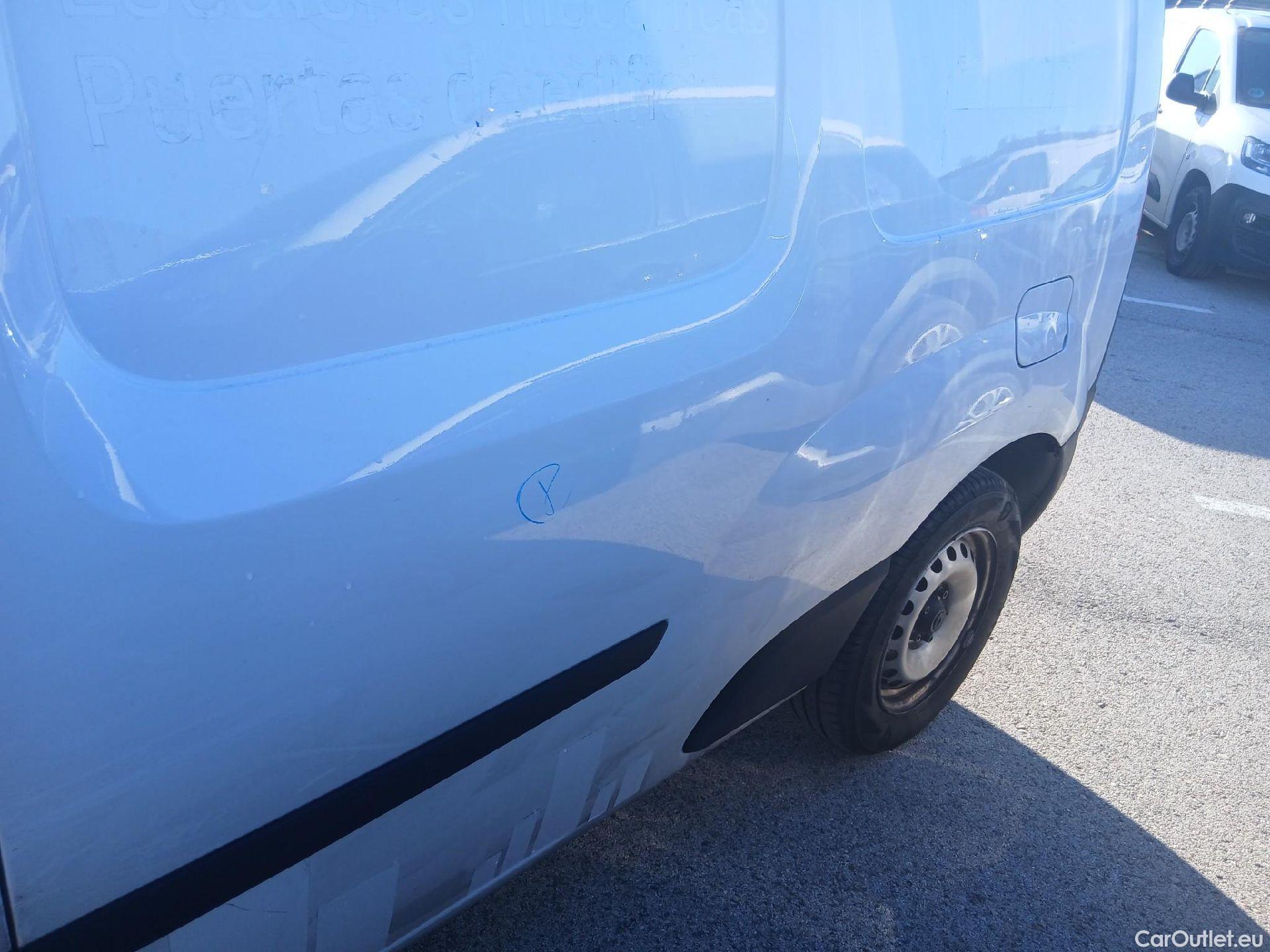  Renault  Kangoo RENAULT  Furgón/2013/4P/furgón derivado de turismo Maxi 2p Blue dCi 70 kW (95CV) #27