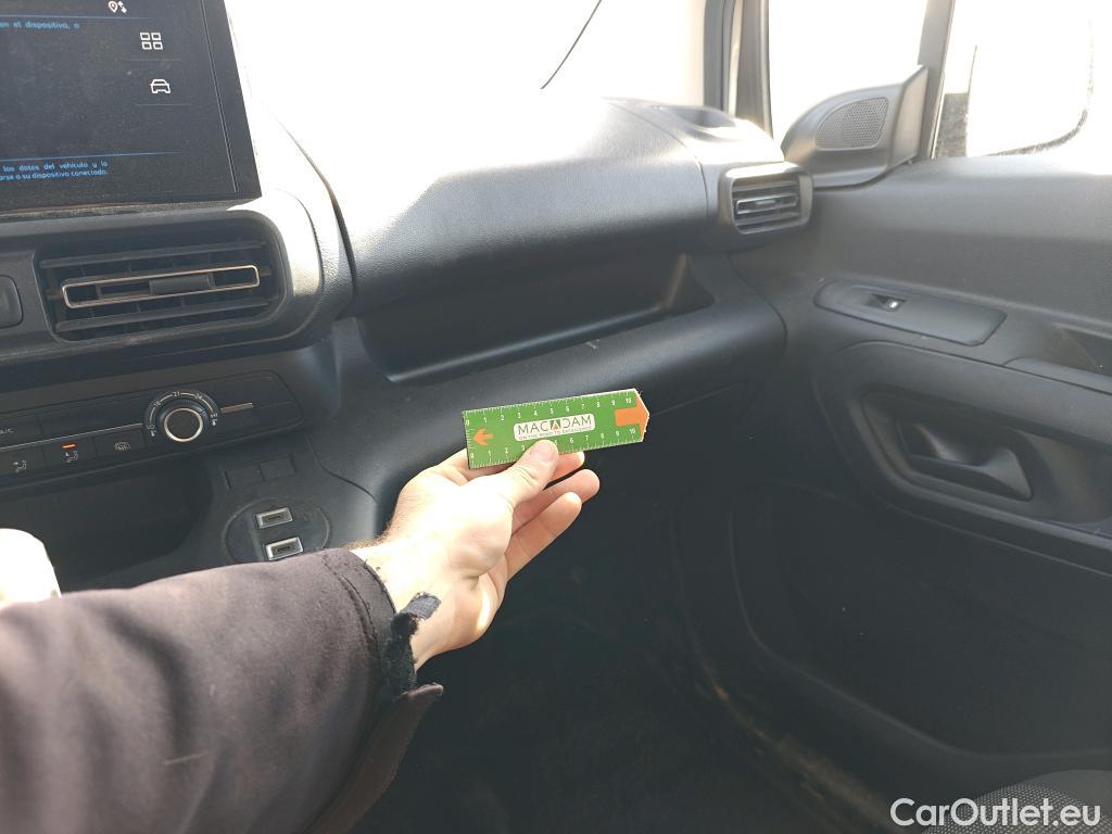  Peugeot  RIFTER PEUGEOT Partner / 2023 / 4P / furgón derivado de turismo Standard 600kg BlueHDi 73kW #52