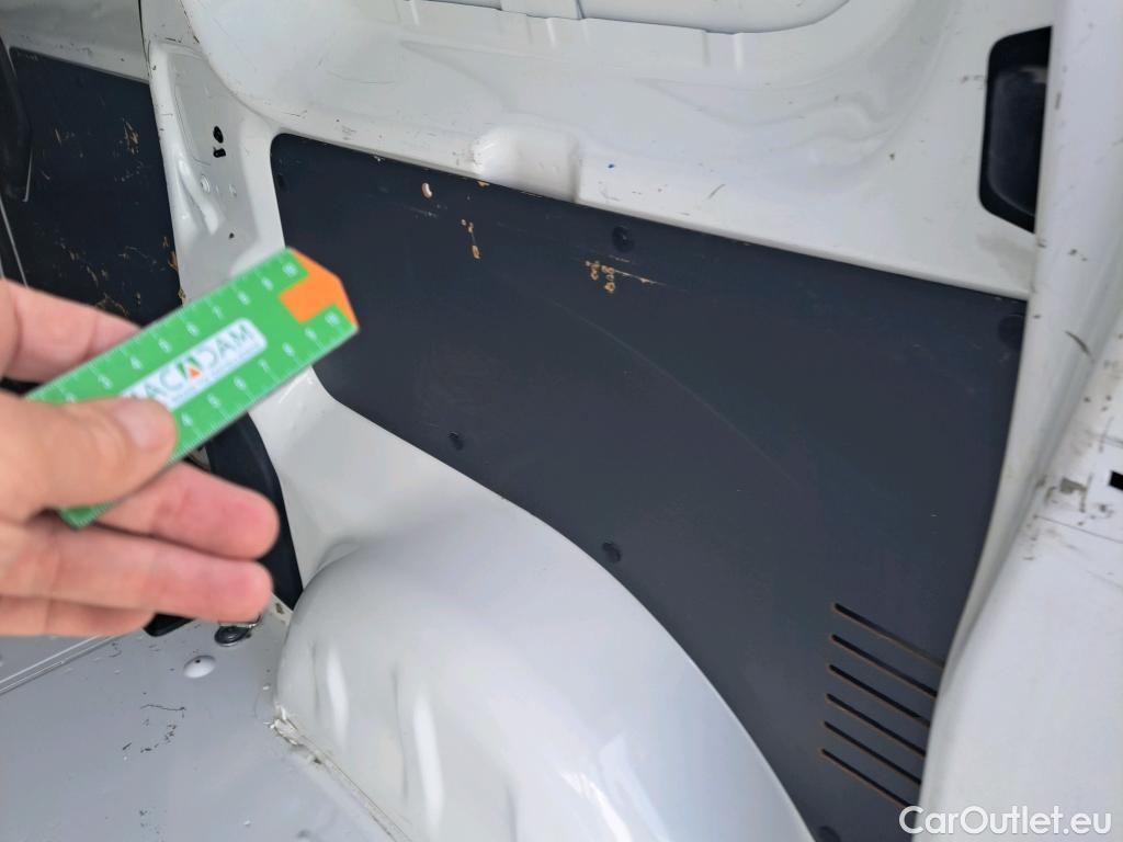  Peugeot  Expert PEUGEOT  / 2016 / 4P / furgón Furgón Premium 1.5 BlueHDi 100 Standard (AC) #28