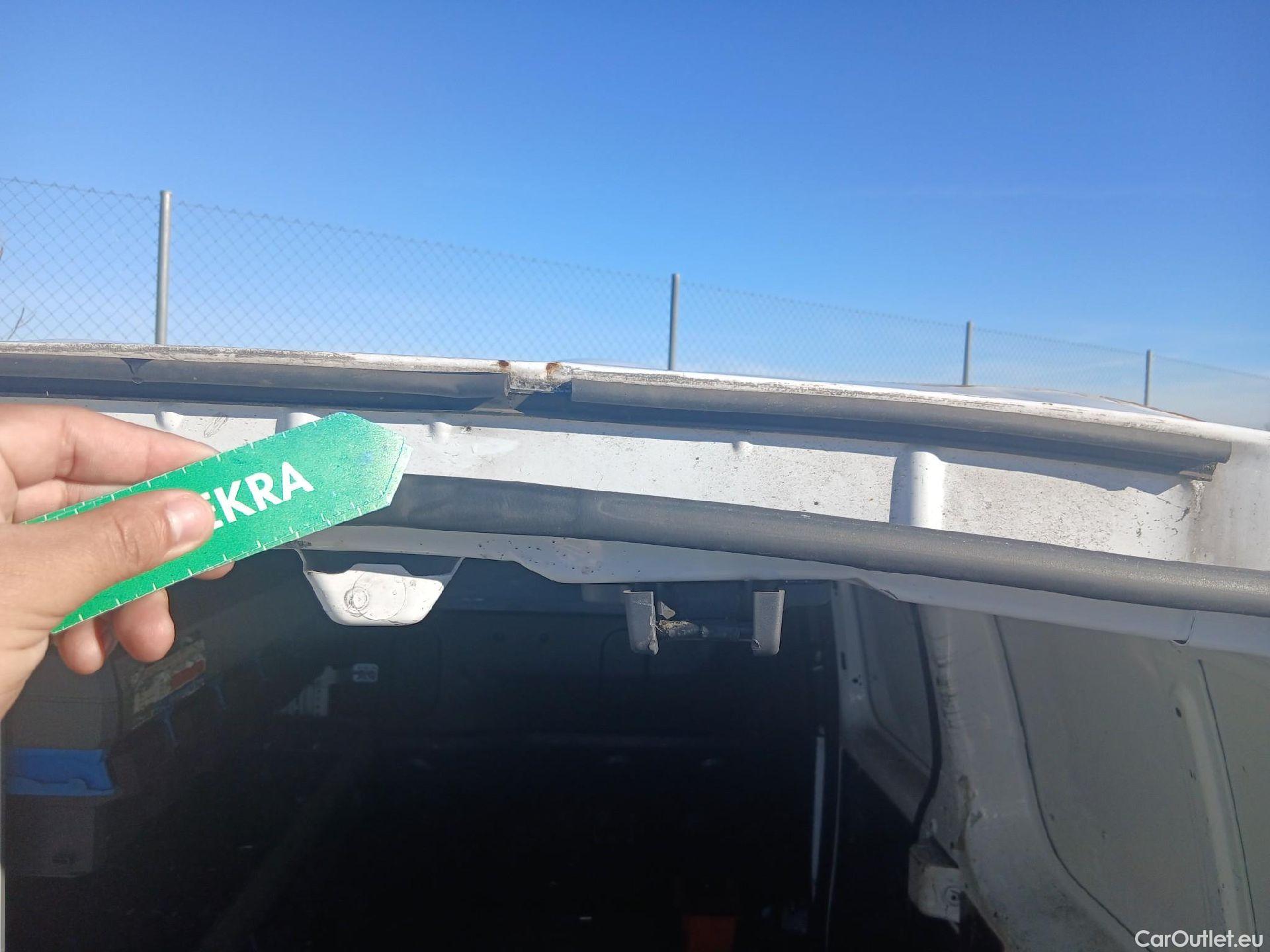  Renault  Kangoo RENAULT  Furgón/2013/4P/furgón derivado de turismo Maxi 2p Blue dCi 70 kW (95CV) #9