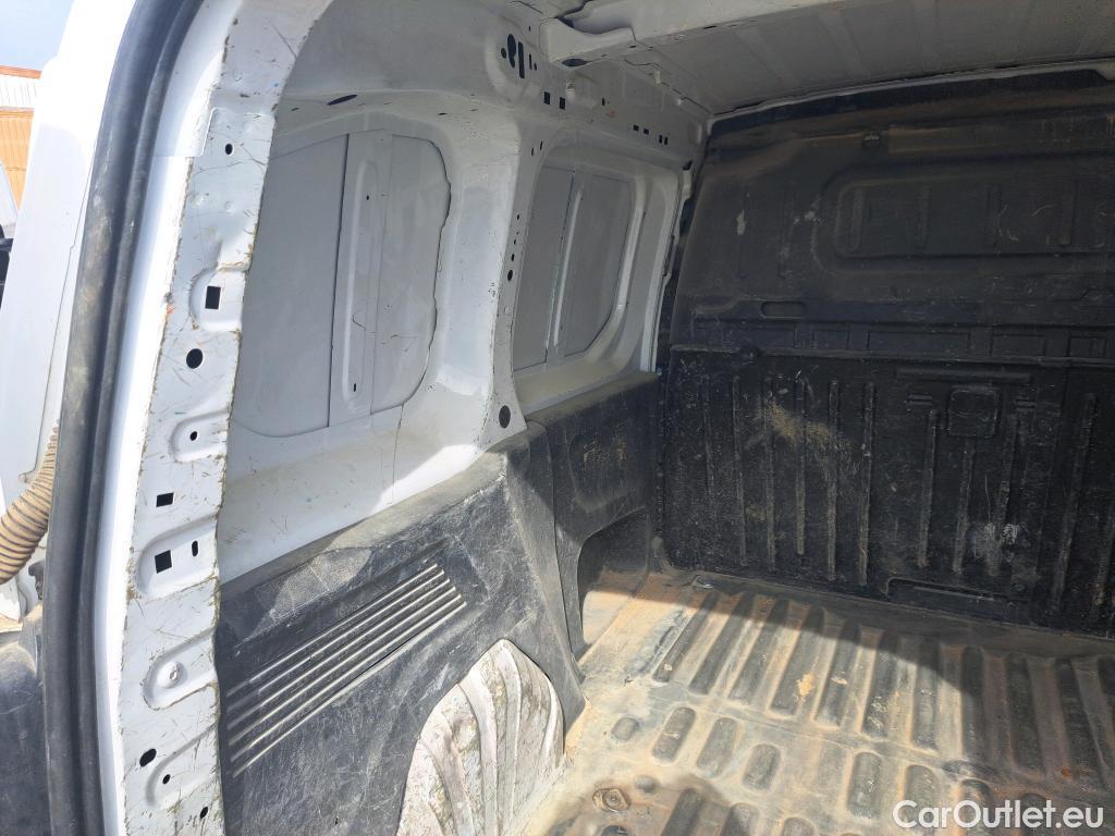  Peugeot  Partner PEUGEOT  / 2018 / 3P / furgón derivado de turismo Pro Standard 1000kg BlueHDi 73kW #10