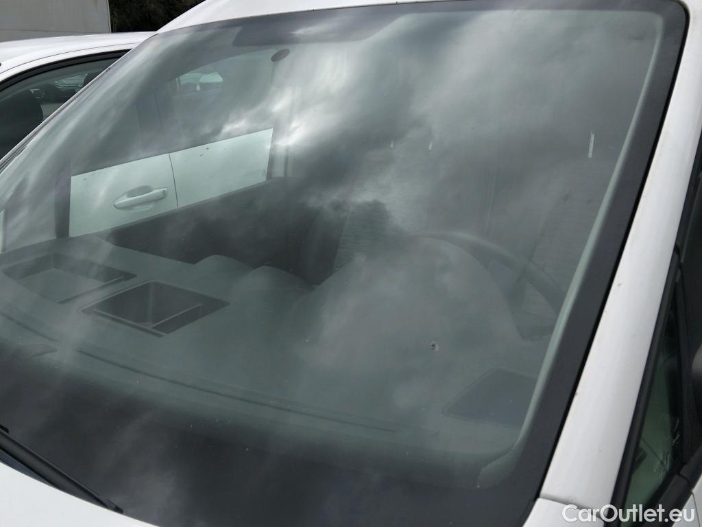  Volkswagen  Caddy VOLKSWAGEN  VU 4p 3G furgón derivado de t Furgón 2.0 TDI 110cv 4motion 4p #1