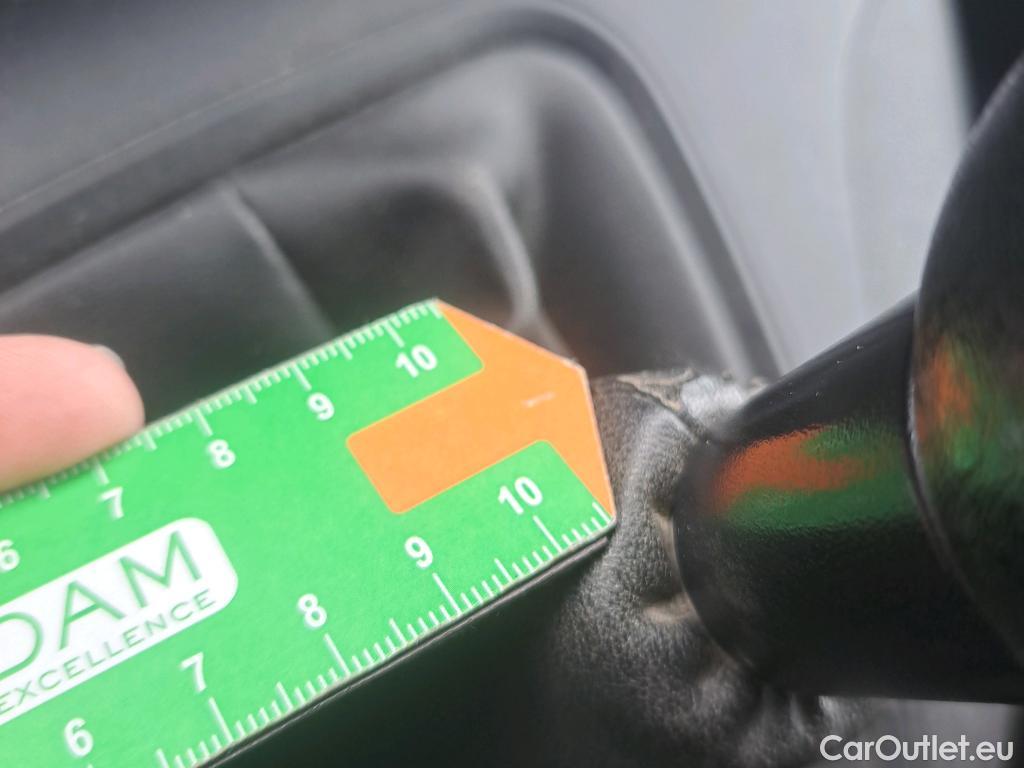  Peugeot  Partner PEUGEOT  / 2018 / 3P / furgón derivado de turismo Pro Standard 1000kg BlueHDi 73kW #79