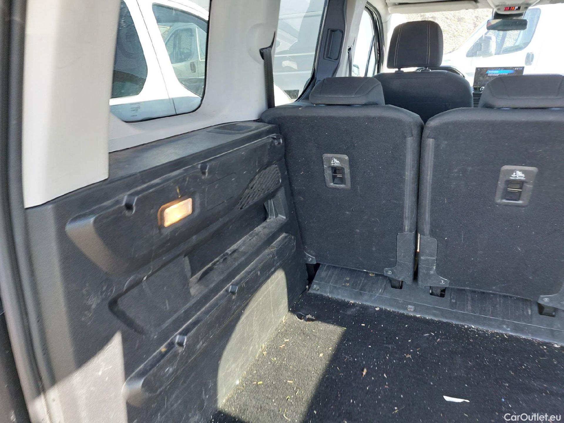  Peugeot  RIFTER PEUGEOT  / 2024 / 5P / combi  GT BlueHDi 130 EAT8 Standard (IND) #21