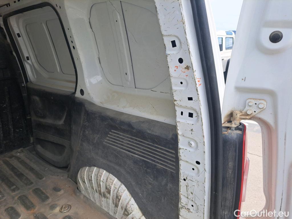  Peugeot  Partner PEUGEOT  / 2018 / 3P / furgón derivado de turismo Pro Standard 1000kg BlueHDi 73kW #12