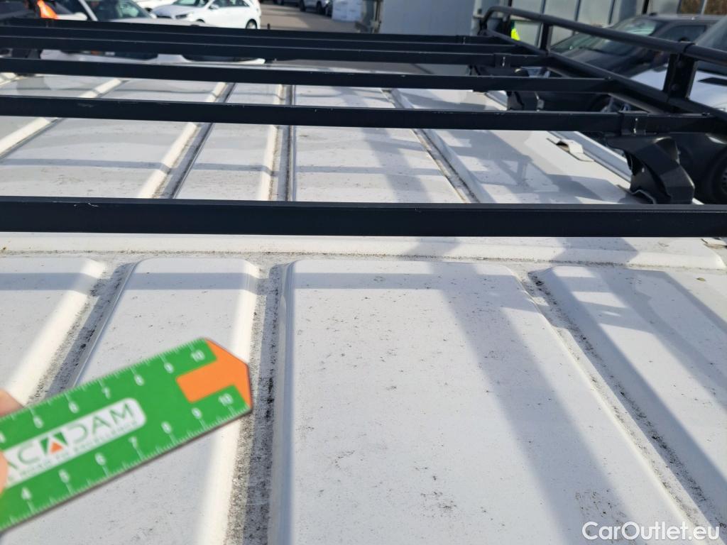  Peugeot  Expert PEUGEOT  / 2016 / 4P / furgón Furgón Premium 1.5 BlueHDi 100 Standard (AC) #21