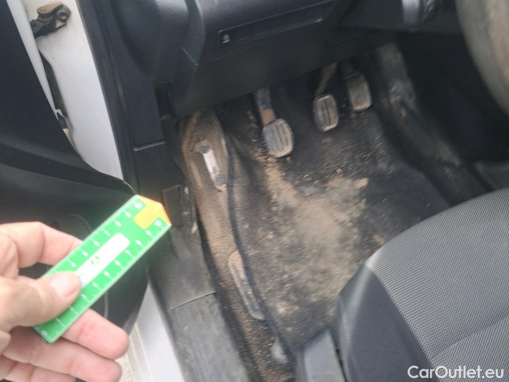  Peugeot  Partner PEUGEOT  / 2018 / 3P / furgón derivado de turismo Pro Standard 1000kg BlueHDi 73kW #16