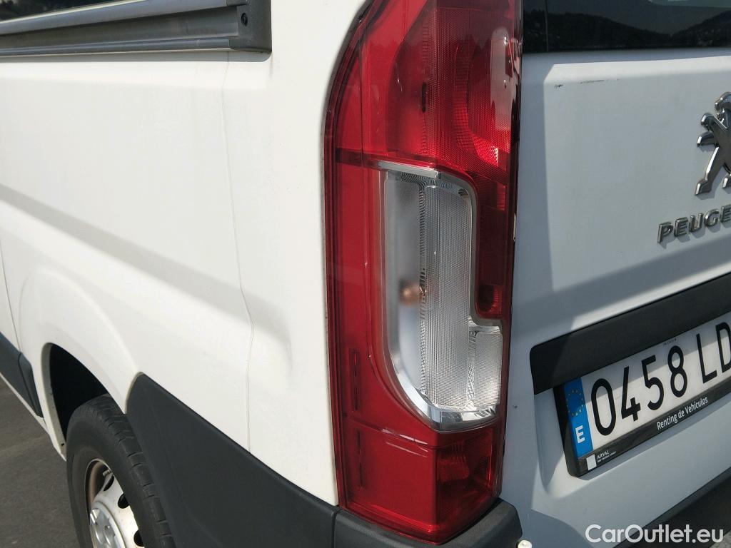  Peugeot  Boxer PEUGEOT  / 2014 / 4P / combi Combi 5/9 Pl 330 L1H1 BlueHDi 88KW (120) #23