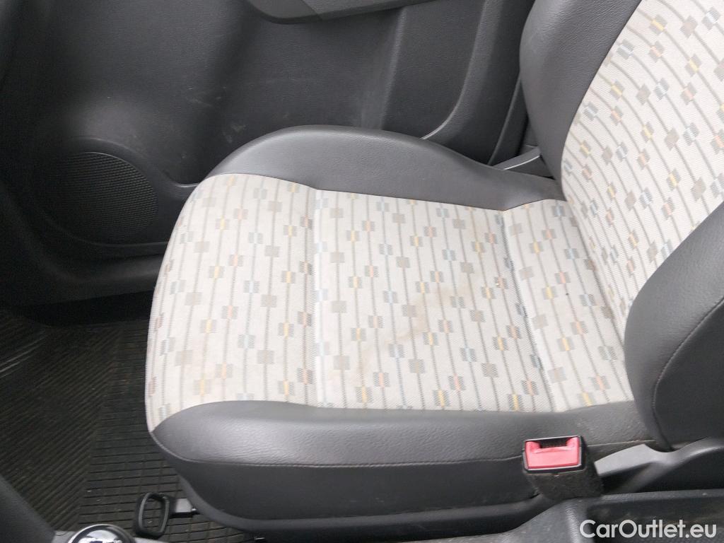  Volkswagen  Caddy VOLKSWAGEN  VU 4p 3G furgón derivado de t Furgón 2.0 TDI 110cv 4motion 4p #27