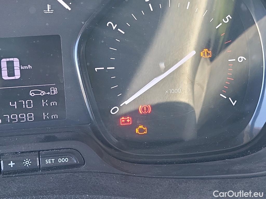  Opel  Vivaro OPEL  / 2019 / 4P / furgón 1.5 Diésel 88kW (120CV) M Std Select #65