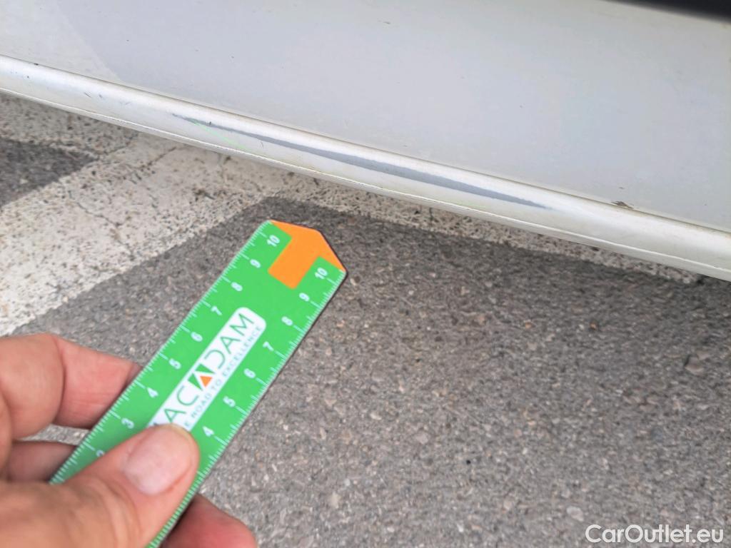  Peugeot  Partner PEUGEOT  / 2018 / 3P / furgón derivado de turismo Pro Standard 1000kg BlueHDi 73kW #77