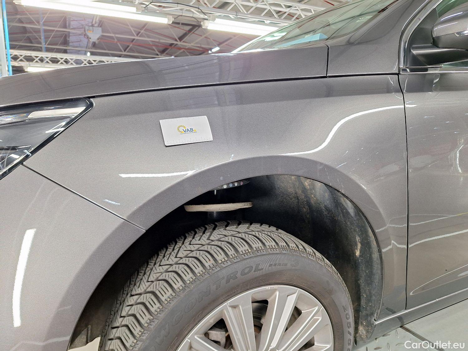  Peugeot  308 Peugeot,  FL'17, Peugeot  1.5 BlueHDi 130 S&S EAT8 Allure 5d #27