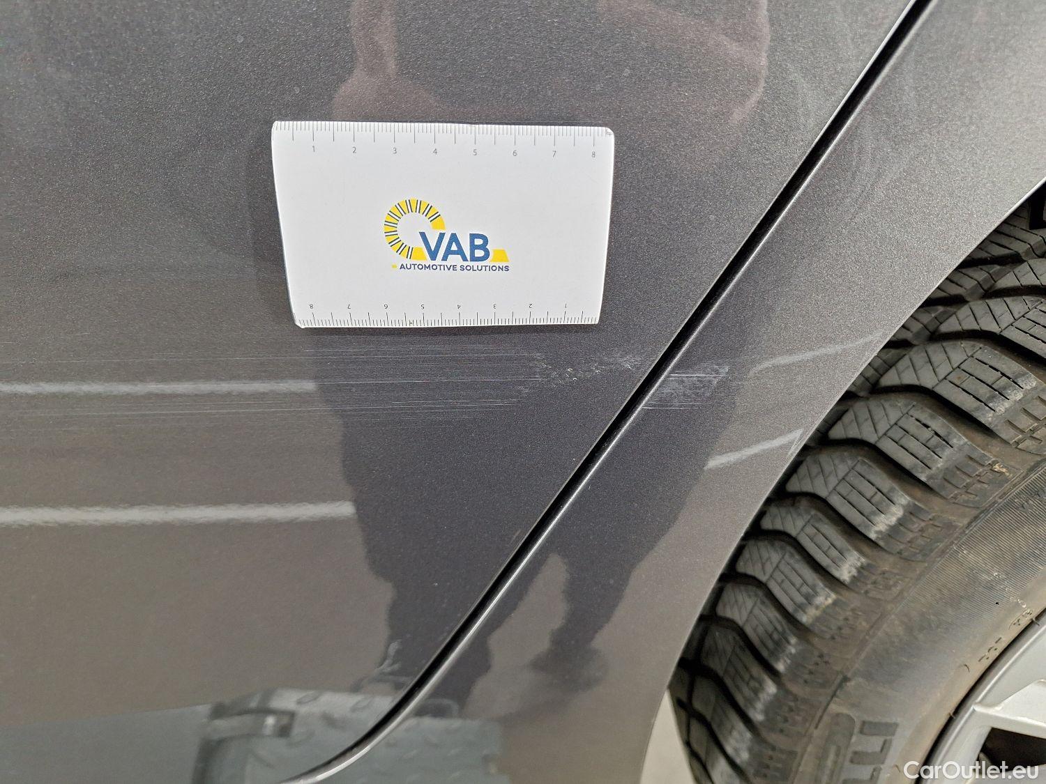  Peugeot  308 Peugeot,  FL'17, Peugeot  1.5 BlueHDi 130 S&S EAT8 Allure 5d #24