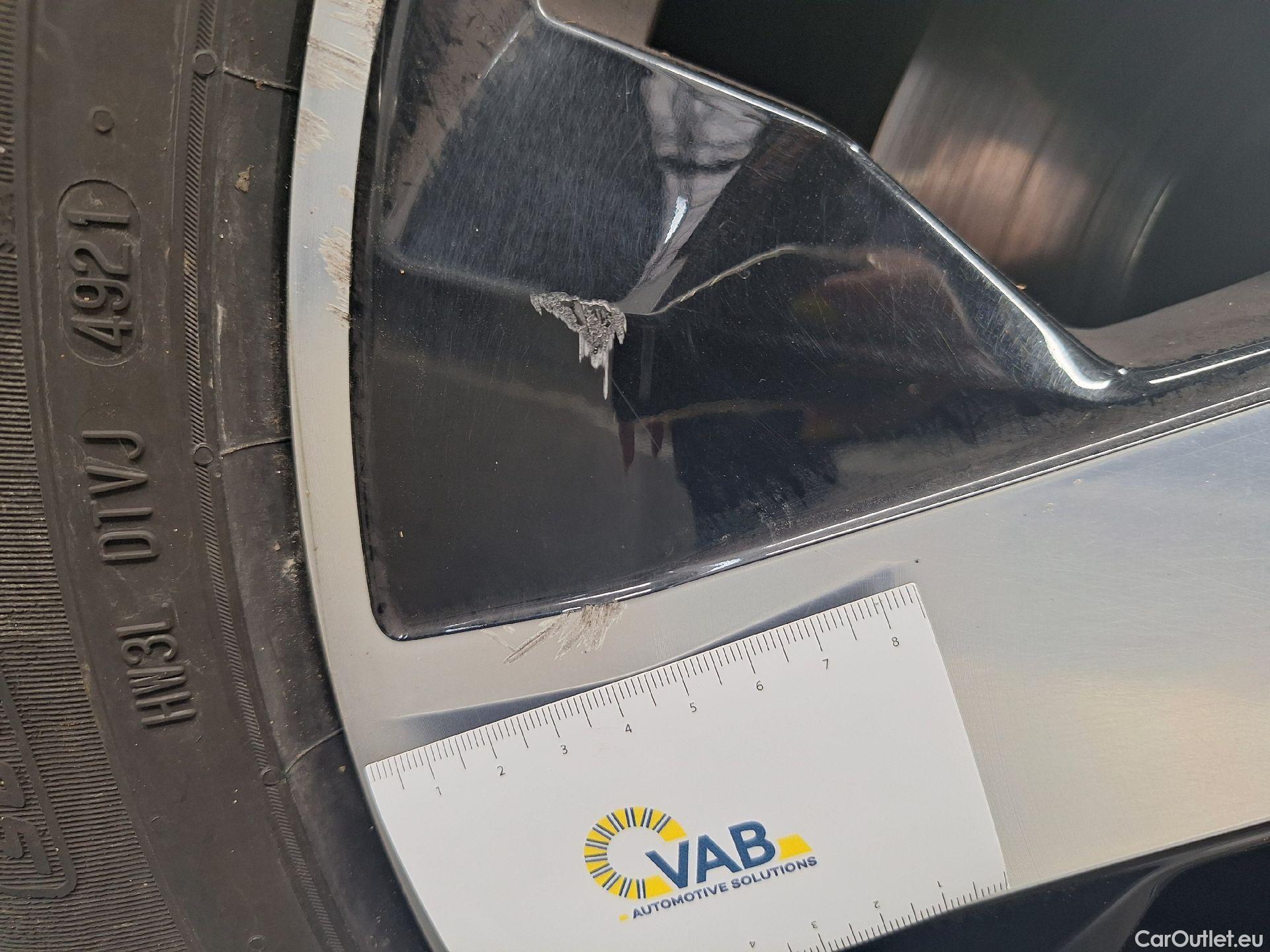  Mercedes  GLB Mercedes,  '19, Mercedes-Benz   180 d Business Solution 5d #42