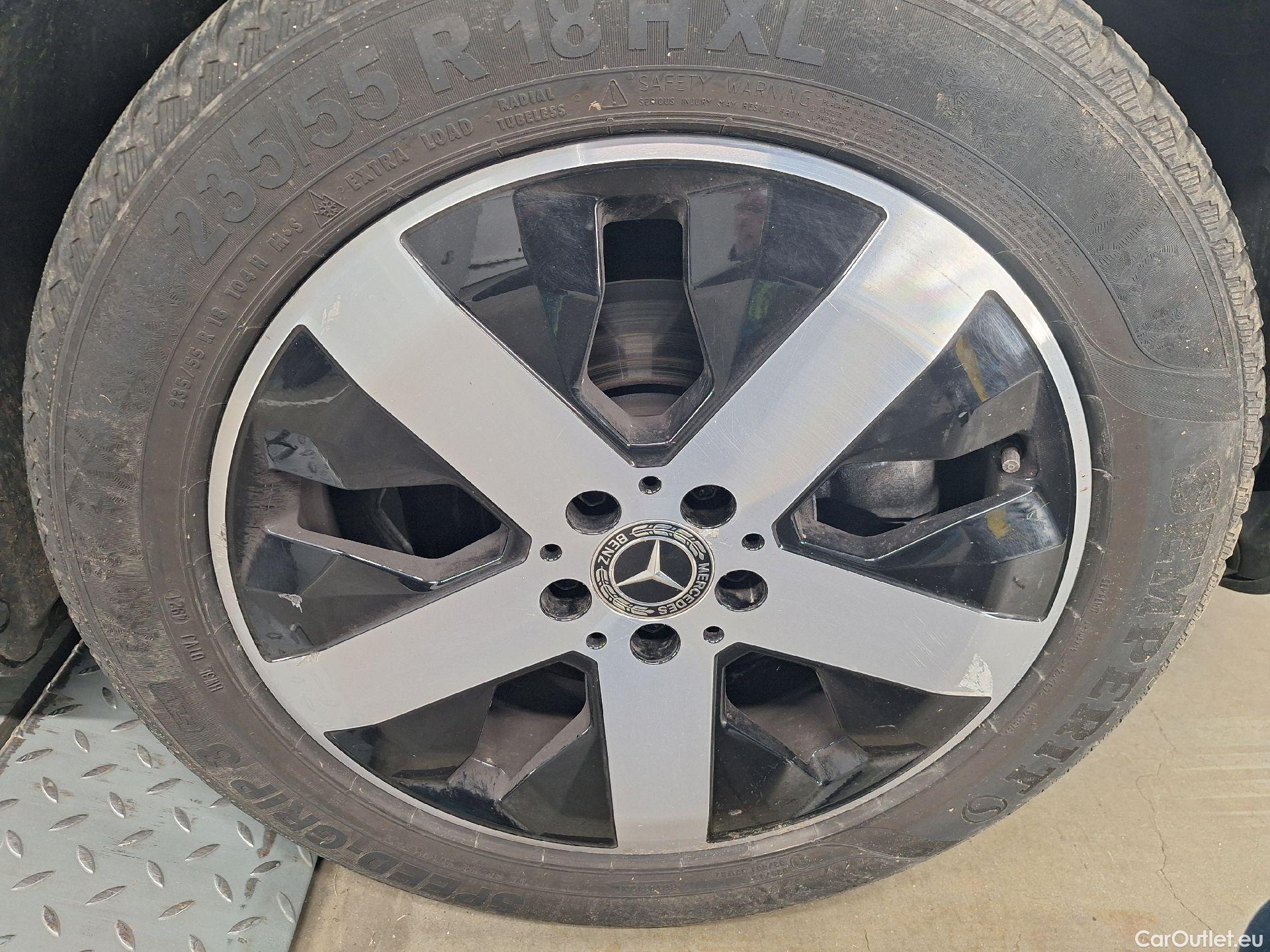  Mercedes  GLB Mercedes,  '19, Mercedes-Benz   180 d Business Solution 5d #40