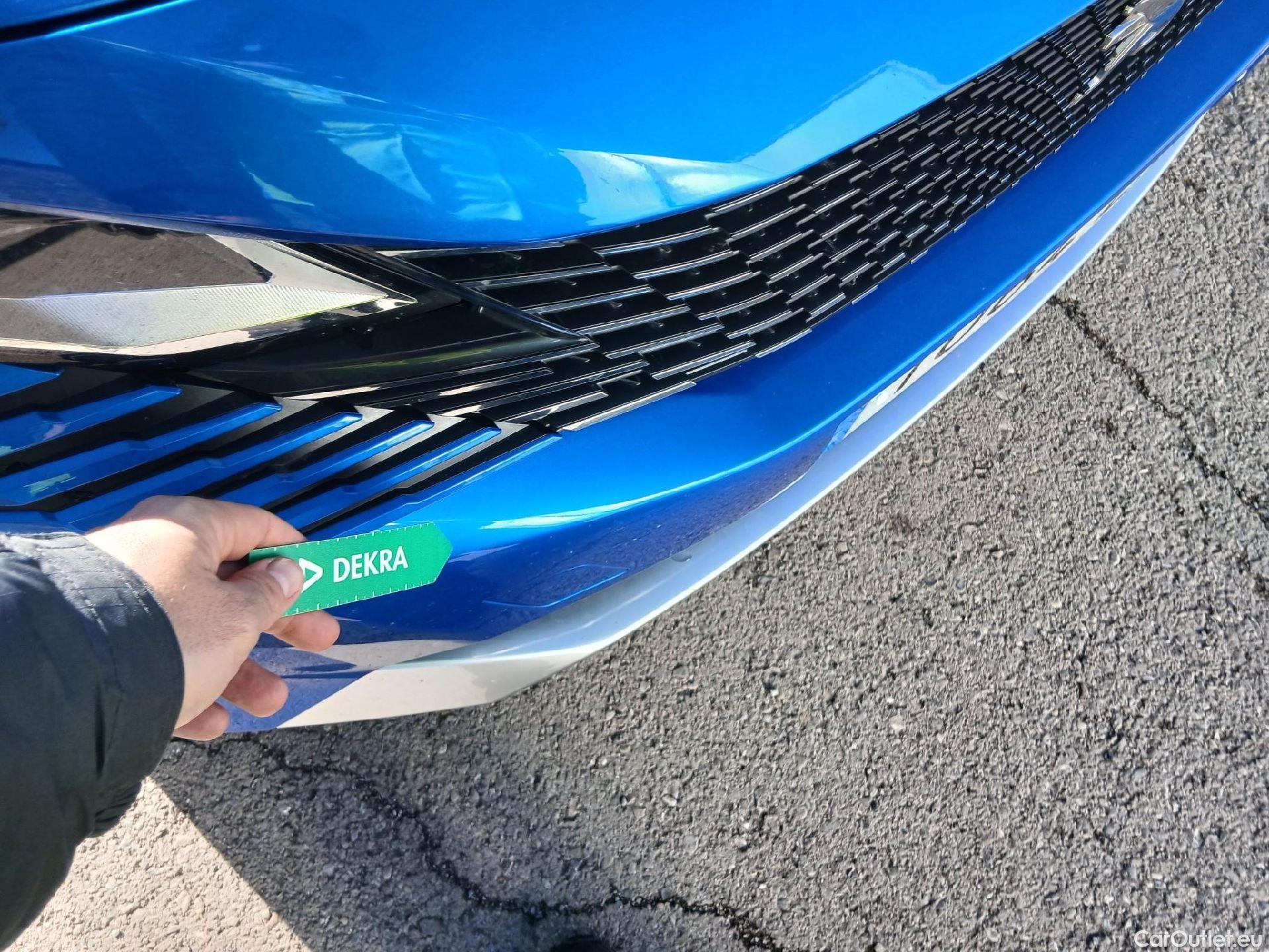  Peugeot  3008 PEUGEOT  Hybrid / 2020 / 5P / todoterreno 225 e-EAT8 GT #4