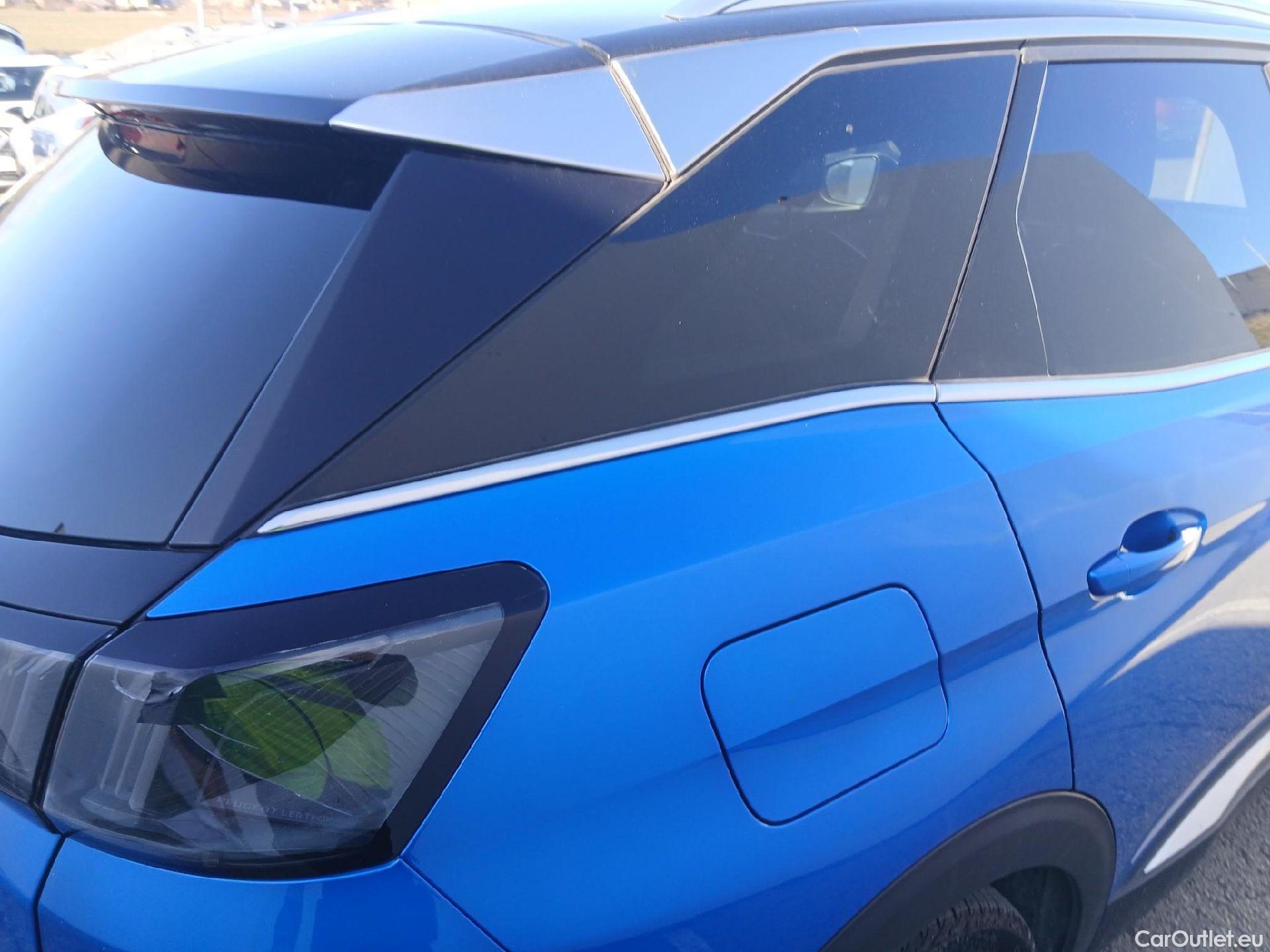  Peugeot  3008 PEUGEOT  Hybrid / 2020 / 5P / todoterreno 225 e-EAT8 GT #24