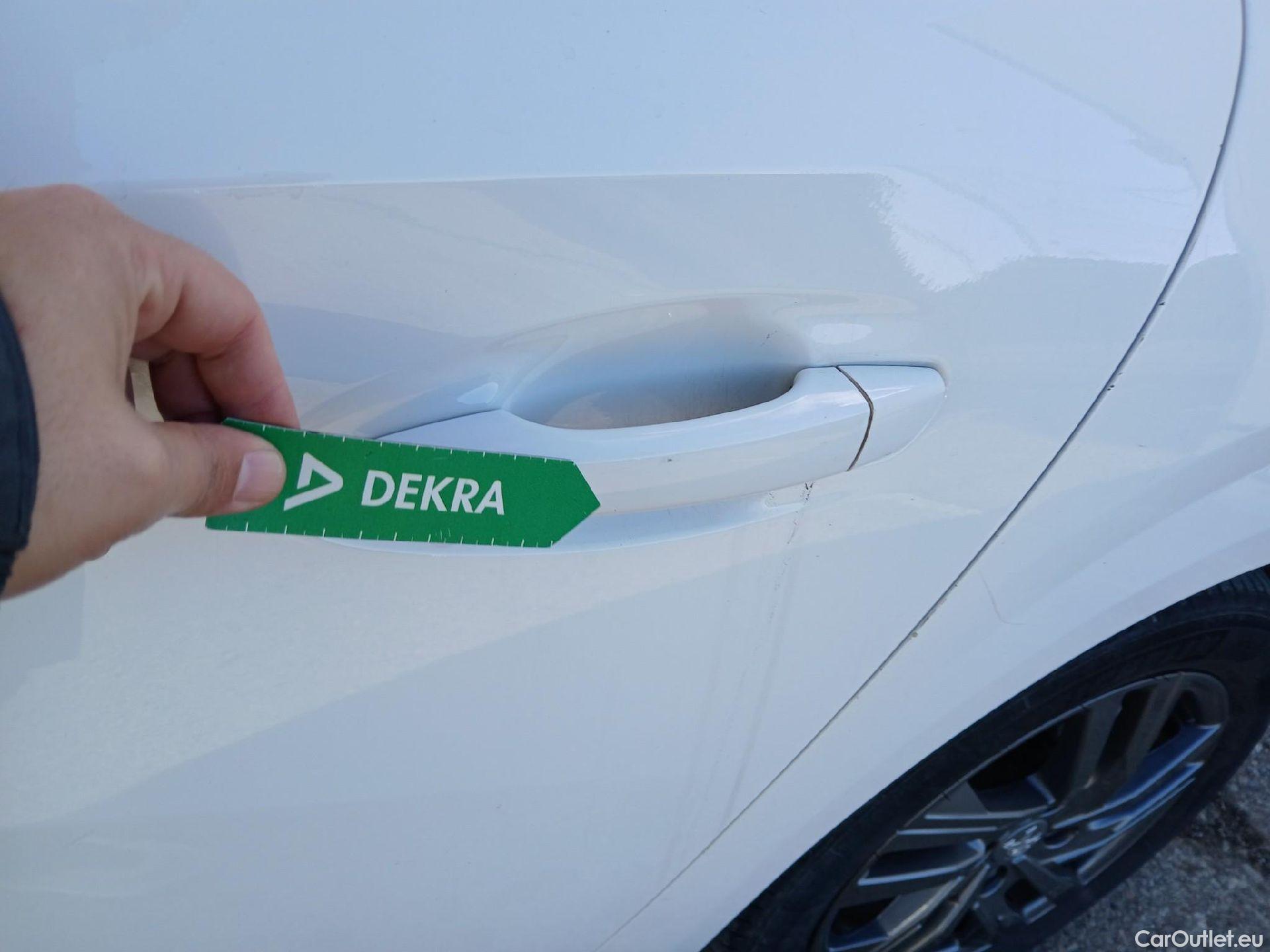  Peugeot  208 PEUGEOT  / 2019 / 5P / berlina con portón BlueHDi 73kW (100CV) Active Pack (AC) #28