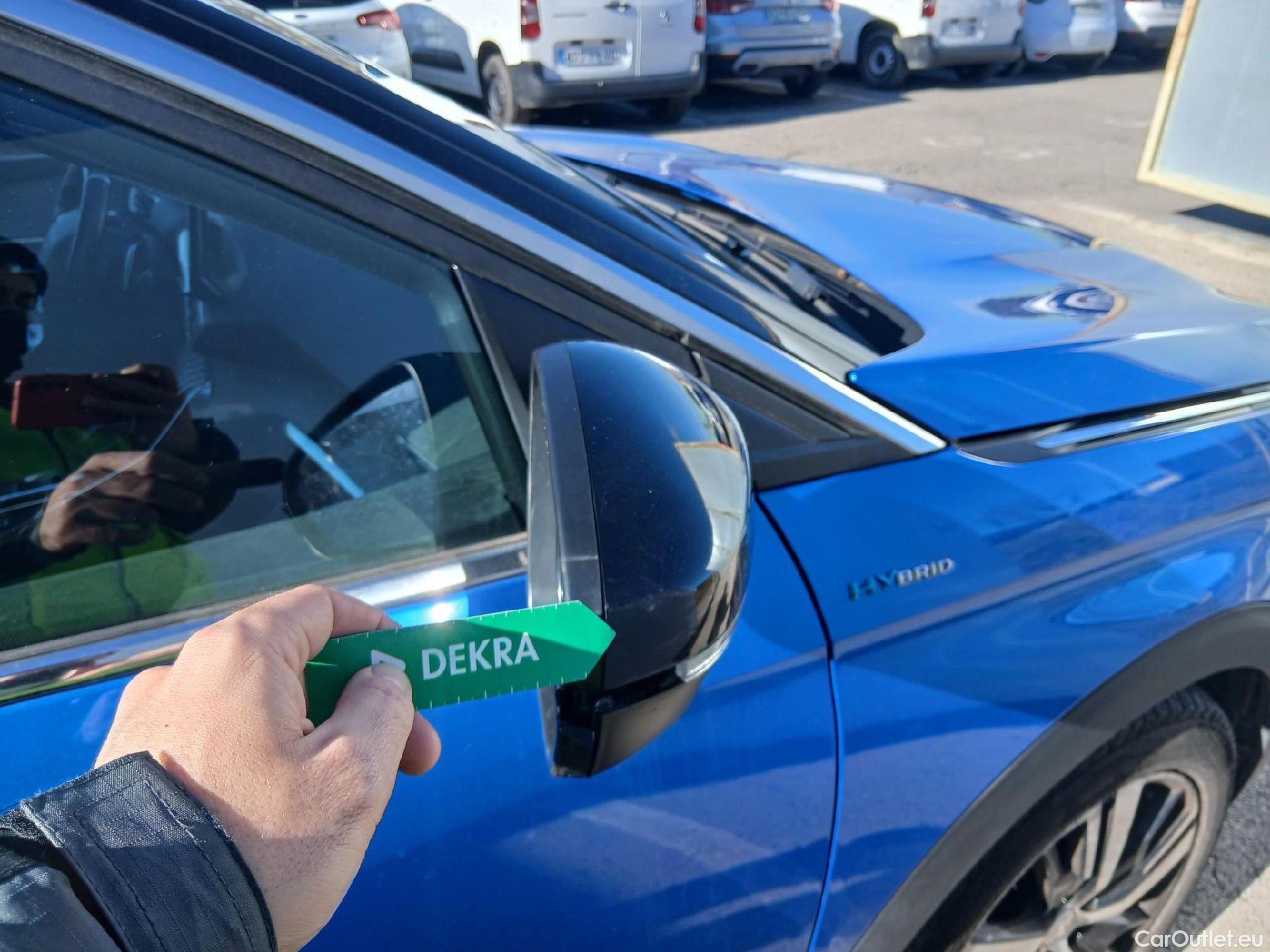  Peugeot  3008 PEUGEOT  Hybrid / 2020 / 5P / todoterreno 225 e-EAT8 GT #29